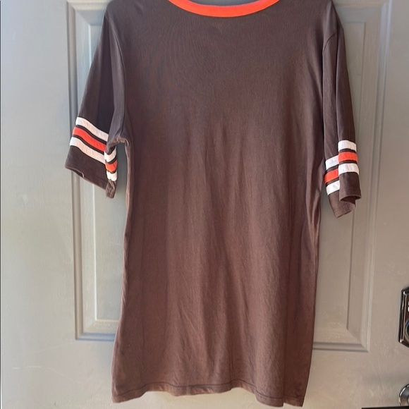 Cleveland Football V-Neck Tee - Picture 2 of 3